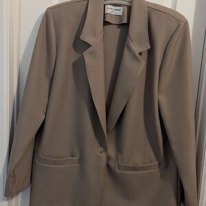 Alfred Dunner Women's Classic Beige Blazer